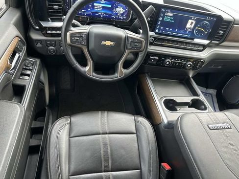 Used 2024 Chevrolet Silverado 2500 High Country w/ High Country Premium Package image 24