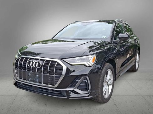 Used 2023 Audi Q3 2.0T Premium Plus w/ Premium Plus Package AWD/4WD image 1