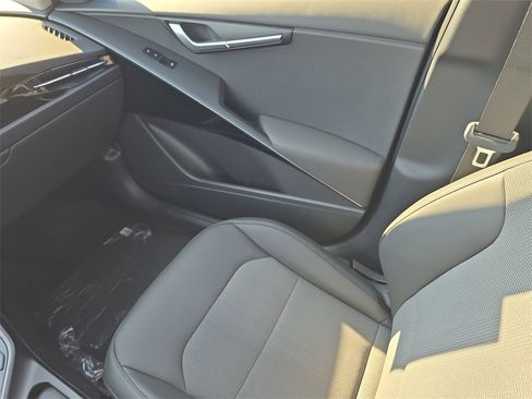 New 2025 Kia Niro Wind image 18