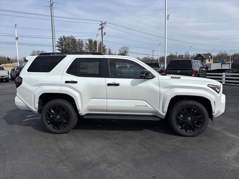 New 2026 Toyota 4Runner 4WD image 2