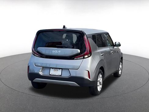 Used 2025 Kia Soul LX w/ LX Technology Package image 12