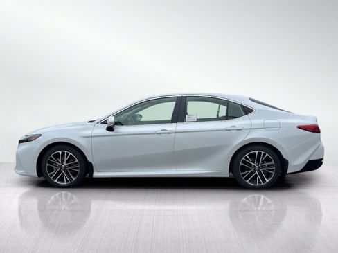 New 2025 Toyota Camry XLE FWD image 4