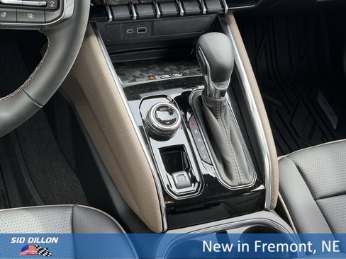 New 2026 GMC Canyon Denali w/ LPO, Denali Black Edition image 11