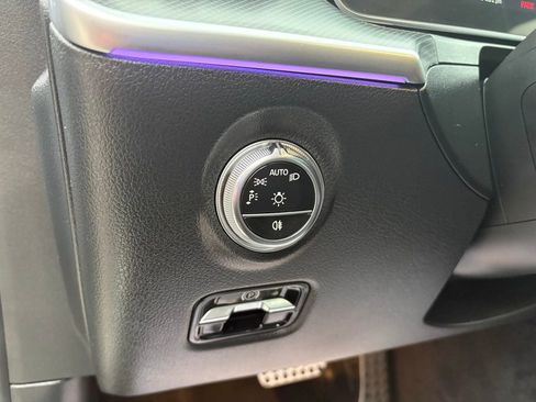 Used 2024 Mercedes-Benz C 300 C 300 w/ AMG Line w/ Night Package image 21