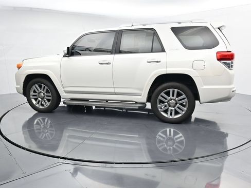 Used 2011 Toyota 4Runner Limited AWD/4WD image 5