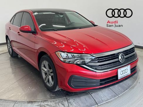 Used 2022 Volkswagen Jetta SE w/ Panoramic Sunroof Package FWD image 1