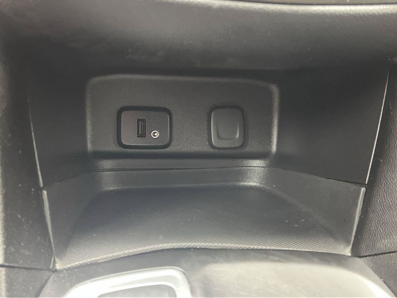 Used 2018 Chevrolet Equinox LT AWD/4WD image 22