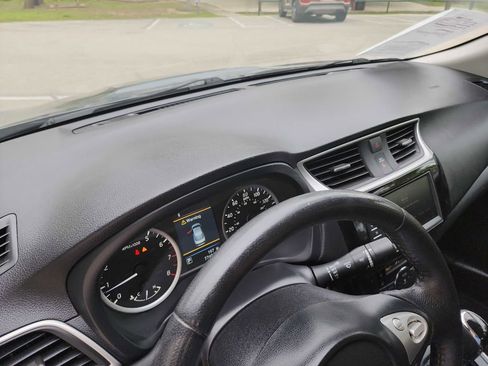 Used 2019 Nissan Sentra SV w/ Exterior Package image 21