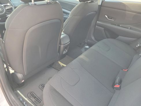 New 2026 Hyundai Elantra SE image 6