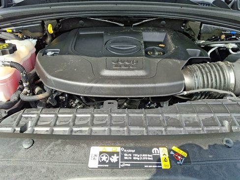 Certified 2023 Jeep Grand Cherokee Overland w/ Luxury Tech Group IV AWD/4WD image 31