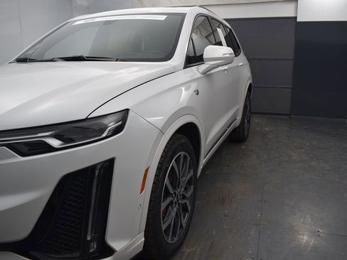 Certified 2023 Cadillac XT6 Sport w/ Technology Package image 41