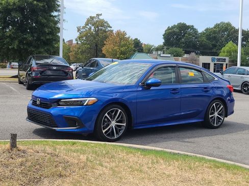 Certified 2023 Honda Civic Touring image 7