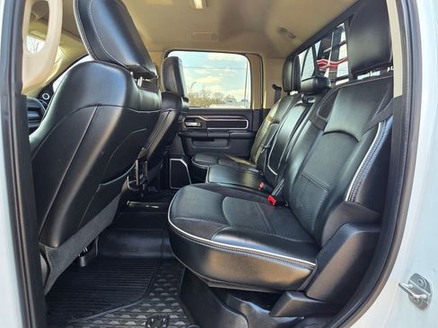 Used 2022 RAM 3500 Laramie image 32
