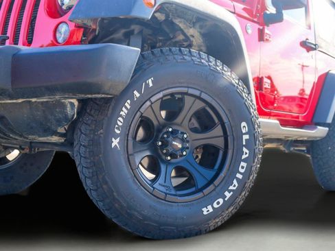 Used 2015 Jeep Wrangler Sport w/ Quick Order Package 24S AWD/4WD image 2
