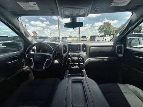 Used 2021 Chevrolet Silverado 1500 RST w/ Z71 Off-Road Package AWD/4WD image 19