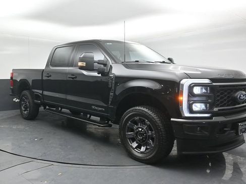 Used 2024 Ford F250 Lariat w/ Sport Appearance Package AWD/4WD image 1