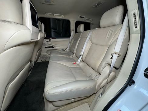 Used 2013 Lexus LX 570 4WD image 26