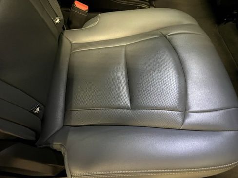 Used 2023 Buick Enclave Essence w/ Experience Buick Package image 28