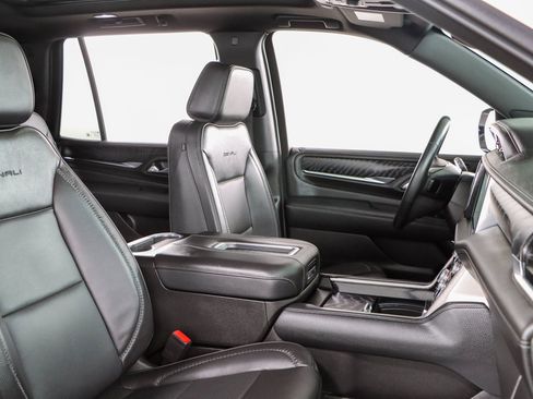 Used 2023 GMC Yukon Denali AWD/4WD image 31