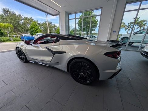 Used 2024 Chevrolet Corvette Z06 w/ Stealth Interior Trim Package image 9