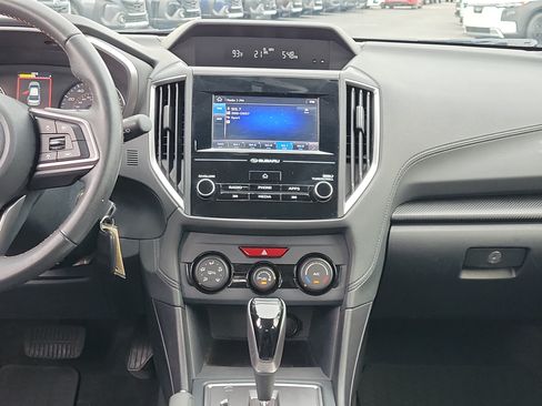 Used 2018 Subaru Crosstrek 2.0i Premium AWD/4WD image 19