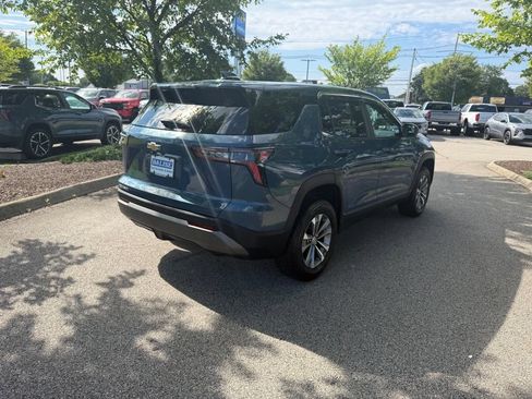 Used 2025 Chevrolet Equinox LT w/ Safety and Technology Package FWD image 5