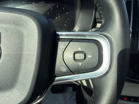 Used 2019 Volvo XC40 T5 Inscription AWD/4WD image 16