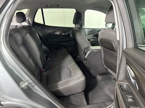 Used 2023 GMC Terrain SLE image 27