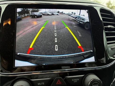 Used 2022 Jeep Grand Cherokee Limited image 23