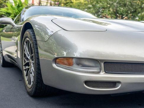 Used 2000 Chevrolet Corvette Coupe RWD image 64