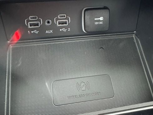 New 2025 Jeep Grand Cherokee Laredo X w/ Luxury Tech Group I image 24