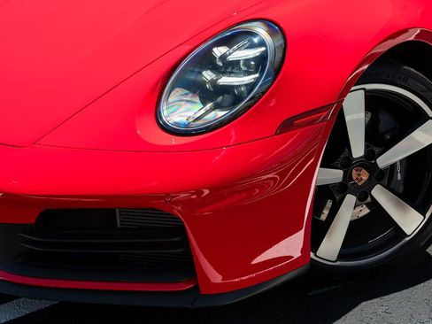 Used 2025 Porsche 911 Carrera RWD image 3