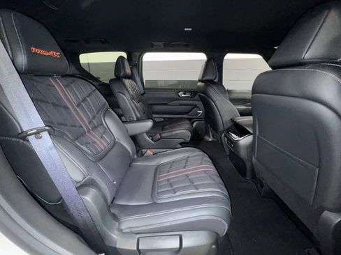 New 2026 Nissan Armada PRO-4X w/ Captain's Chari Seat Package image 12