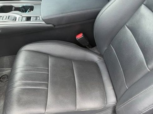 Certified 2022 Honda Accord Touring image 4