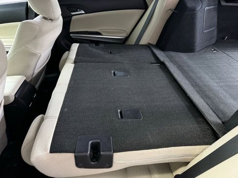 Used 2013 Honda Crosstour EX image 32