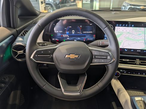 New 2025 Chevrolet Equinox EV LT AWD/4WD image 10