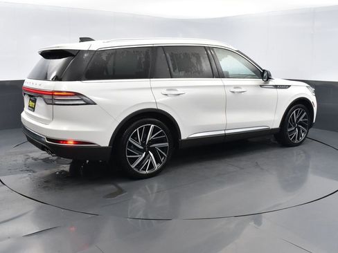New 2025 Lincoln Aviator Reserve w/ Equipment Group 201A image 4