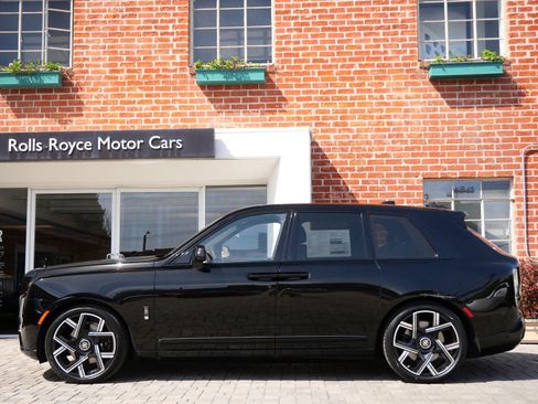 New 2026 Rolls-Royce Cullinan Black Badge AWD/4WD image 3
