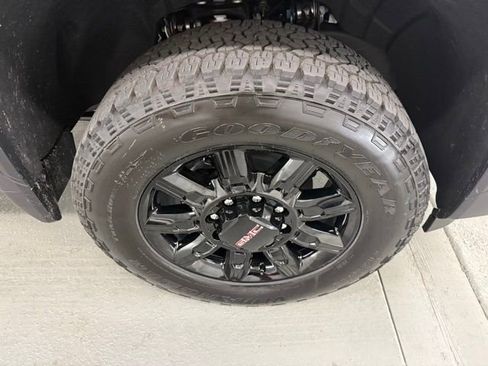 New 2026 GMC Sierra 2500 AT4 image 4