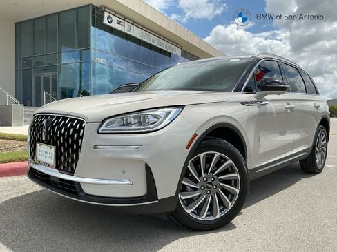 Used 2023 Lincoln Corsair Reserve w/ Equipment Group 201A image 1