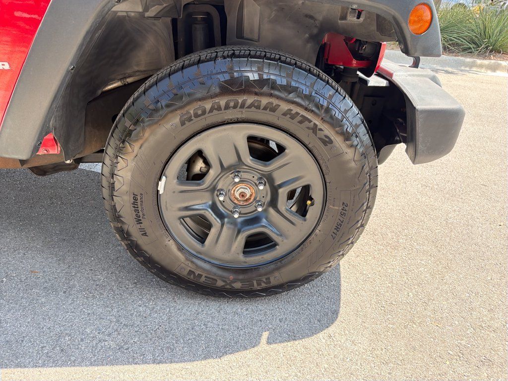 Used 2012 Jeep Wrangler Sport AWD/4WD image 13