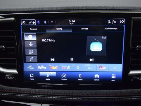 New 2027 Chrysler Pacifica Select AWD/4WD image 19