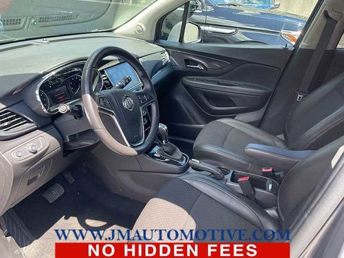 Used 2020 Buick Encore Preferred AWD/4WD image 2