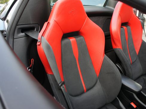 Used 2019 McLaren 570S Spider image 30