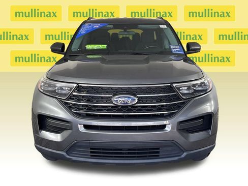 Certified 2022 Ford Explorer XLT RWD image 16