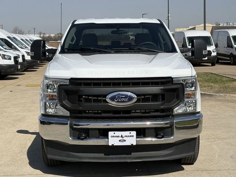 Used 2022 Ford F250 XL w/ Power Equipment Group image 9