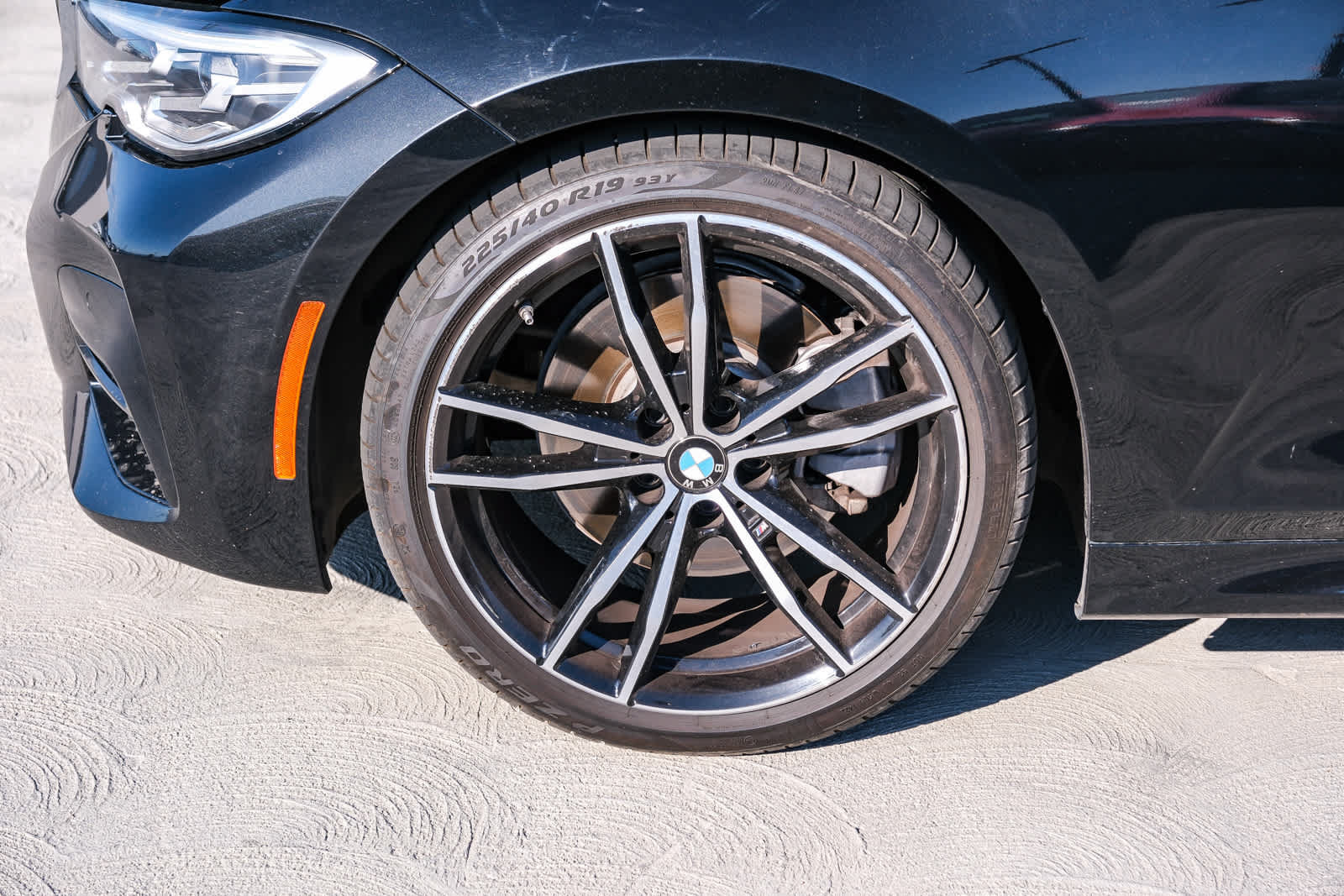 Used 2019 BMW 330i Sedan w/ M Sport Package RWD image 10
