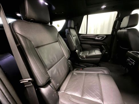 Used 2022 Chevrolet Tahoe Z71 w/ Luxury Package image 16