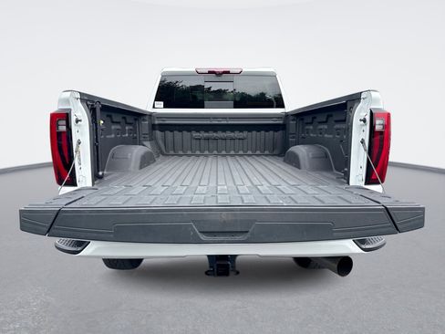 Used 2024 GMC Sierra 3500 Denali Ultimate AWD/4WD image 21