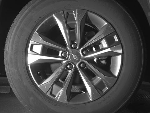 Used 2025 Chevrolet Equinox LT FWD image 13